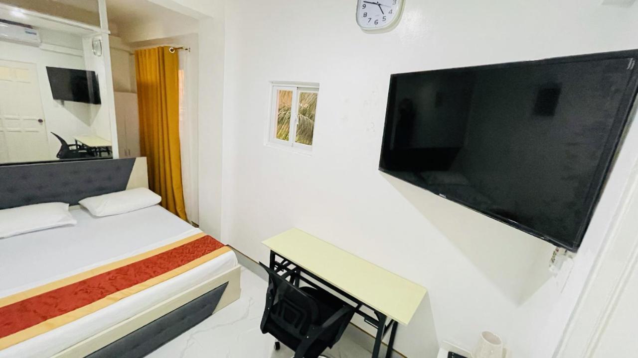Legends Hotel & Restaurant - Lemery And Taal Extérieur photo