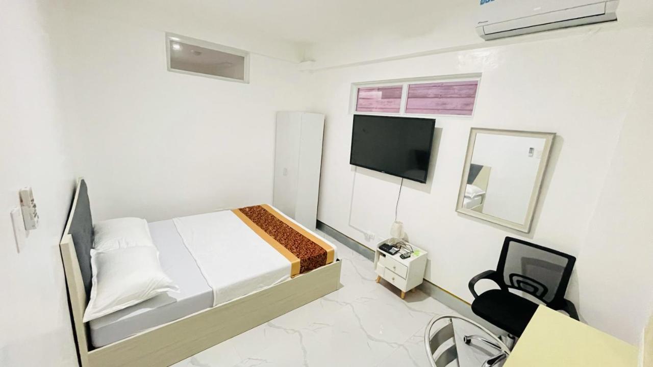 Legends Hotel & Restaurant - Lemery And Taal Extérieur photo