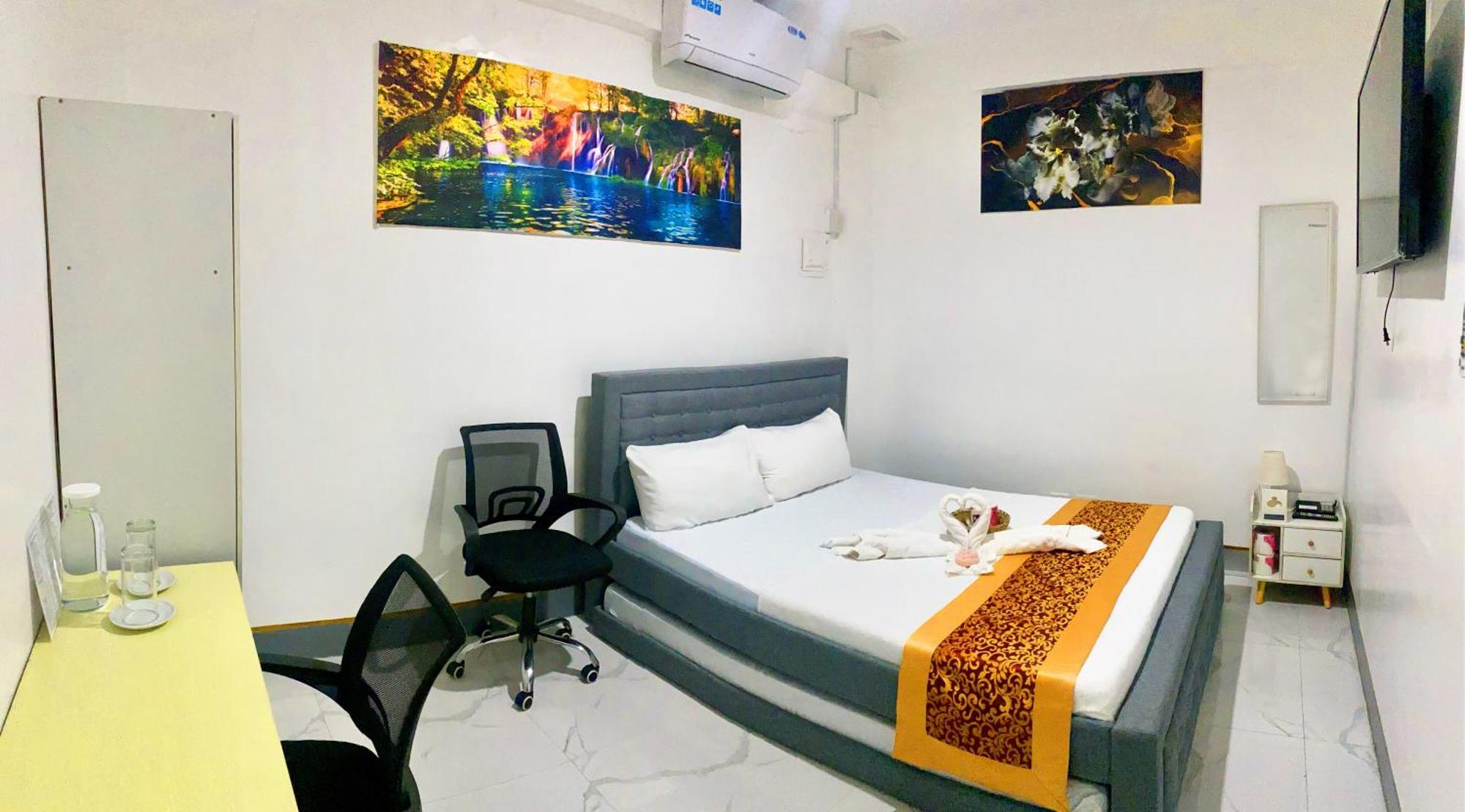 Legends Hotel & Restaurant - Lemery And Taal Extérieur photo